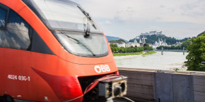 Beitragsbild des Blogbeitrags Per Zug nach Salzburg reisen: Tipps und Urlaubsideen